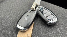 Hyundai KONA 150kW Premium 64kWh 5dr Auto Electric Hatchback